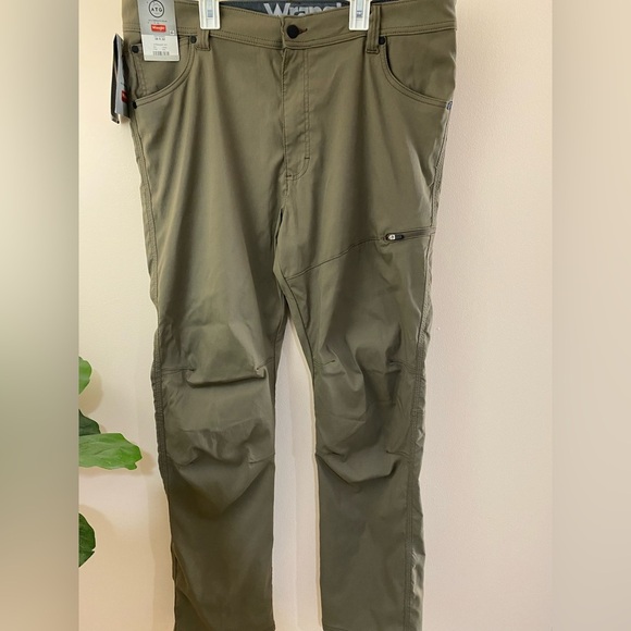 Wrangler Straight Fit Tech Pants Brown Hiking Work Pants NWT multiple sizes - Picture 3 of 10